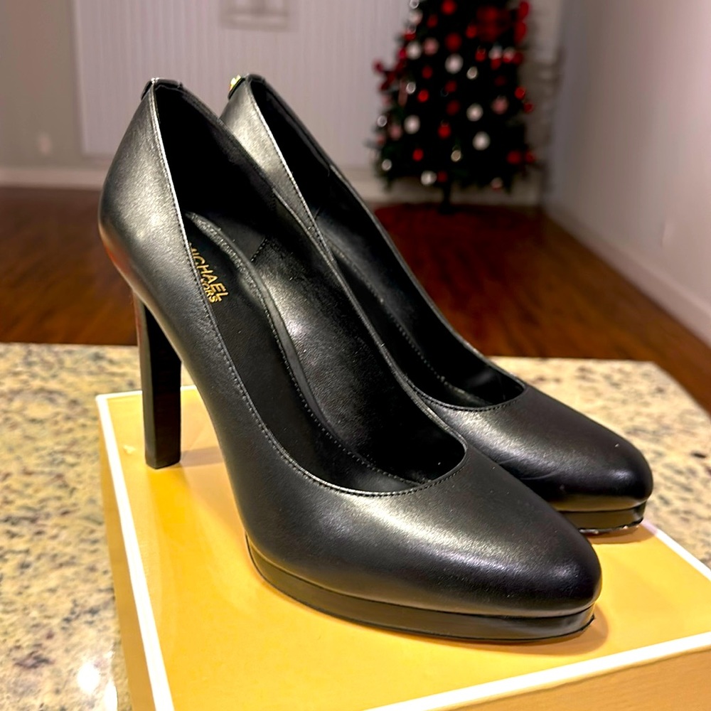 Michael Kors Ethel Pump Leather